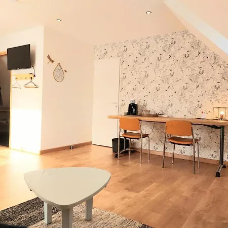 Calme Et Spacieuse Guest house Cuvergnon